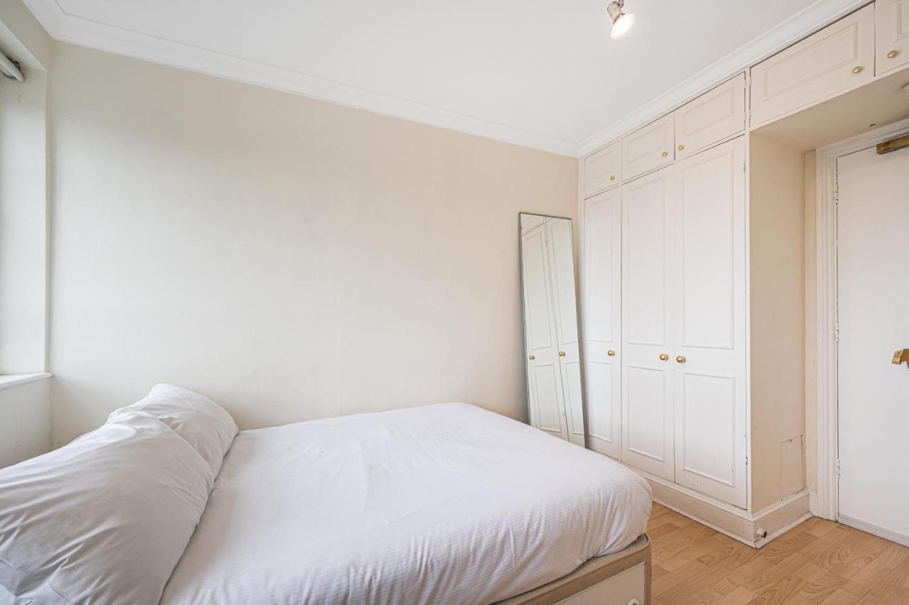 South Kensington Excellent Location Studio At Chelsea Cloister Hotel London Bagian luar foto